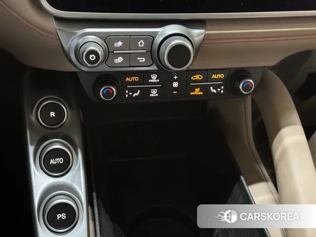 Ferrari GTC4 Russo id 3098274 из Кореи 8