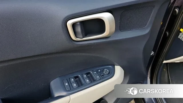 Hyundai Venue id 3772674 из Кореи 8