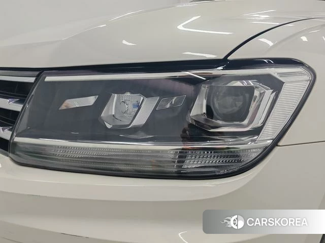 Volkswagen Tiguan L id 4219620 из Китая 8