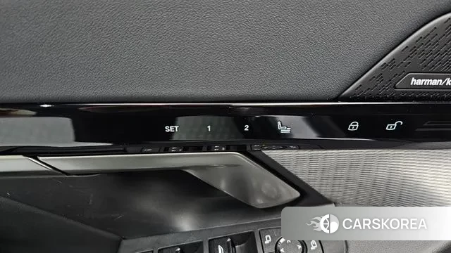 BMW 5 Series (G60) id 3371985 из Кореи 8