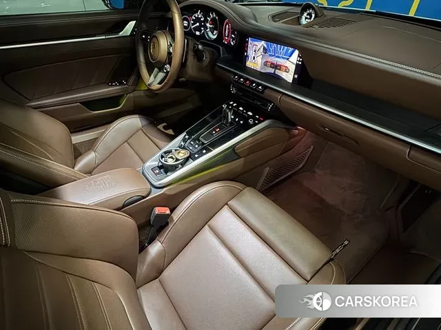 Porsche 911(992) id 3058547 из Кореи 8