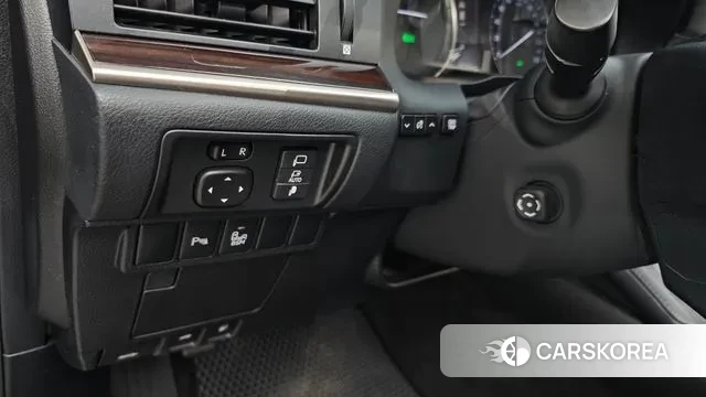 Lexus New ES300h id 3368922 из Кореи 8