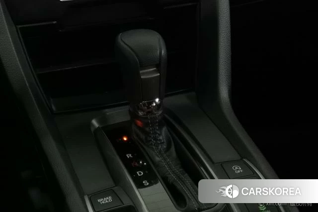 Honda Civic id 4276079 из Китая 8