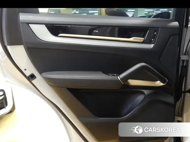 Porsche Cayenne (PO536) id 3701072 из Кореи 8