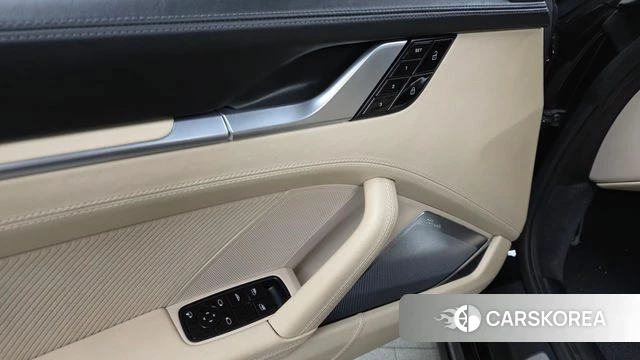 Porsche 911(992) id 4641822 из Кореи 8