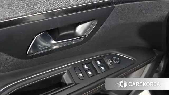 Peugeot 5008 second generation id 3033999 из Кореи 8