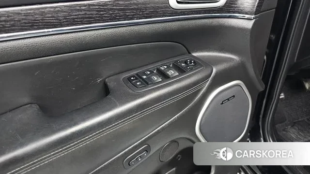 Jeep Grand Cherokee id 2891084 из Кореи 8