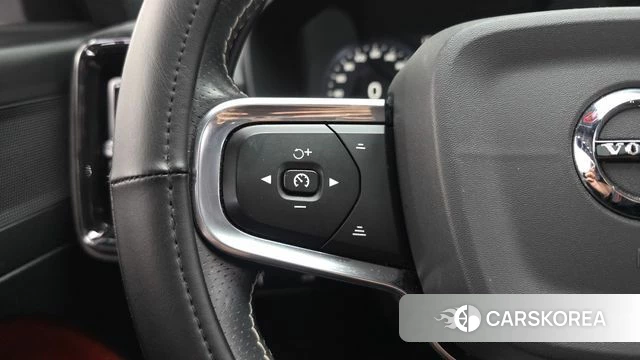 Volvo XC40 id 4196337 из Кореи 8