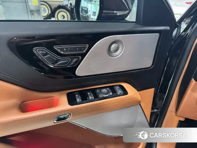 Lincoln Aviator 2nd generation id 3083318 из Кореи 8