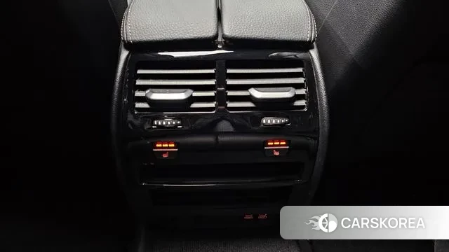 BMW 5 Series (G30) id 3615530 из Кореи 8