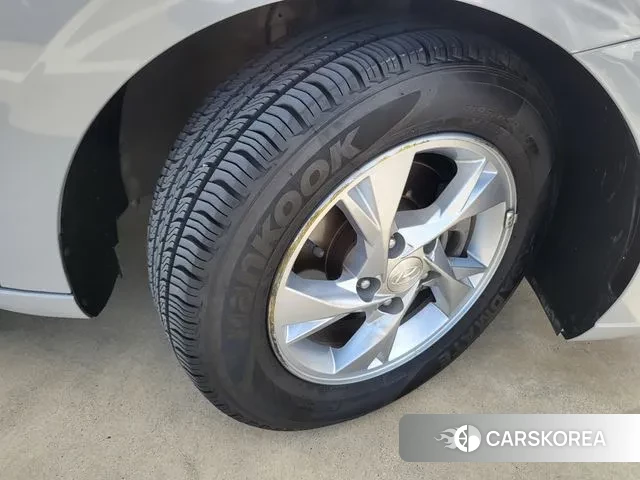 Hyundai Avante (CN7) id 3329415 из Кореи 8