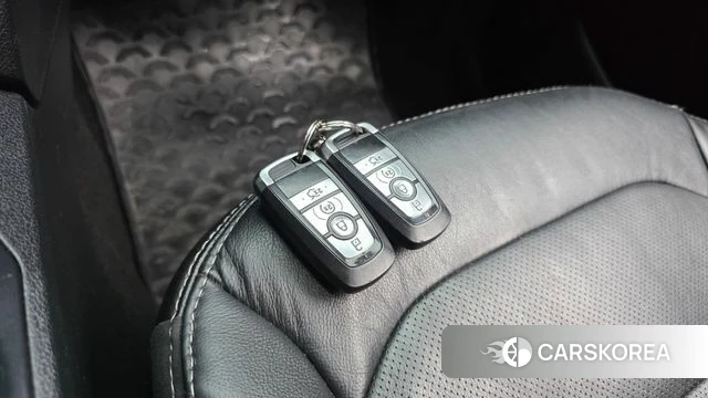 Ford Explorer id 4672650 из Кореи 8