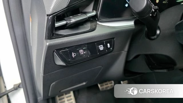 Kia Di Ol Nu Niro id 4899112 из Кореи 8
