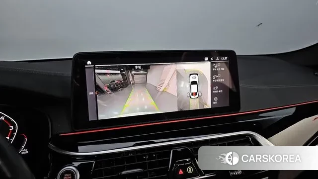 BMW 5 Series (G30) id 3388930 из Кореи 8