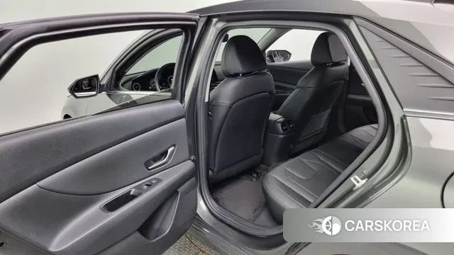 Hyundai Avante (CN7) id 3233023 из Кореи 8