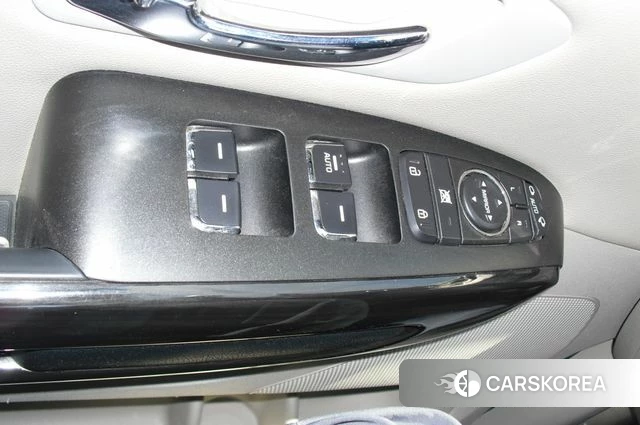 Kia The New Carnival id 4471366 из Кореи 8
