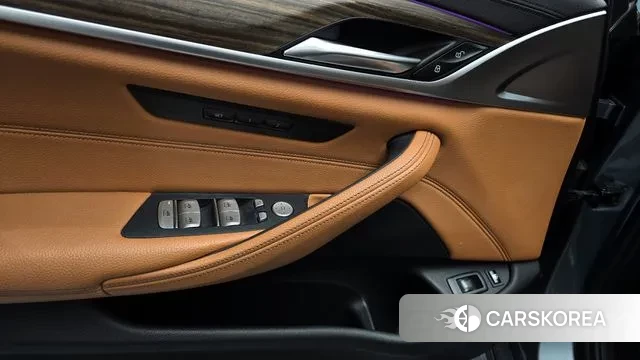 BMW 5 Series (G30) id 3778700 из Кореи 8