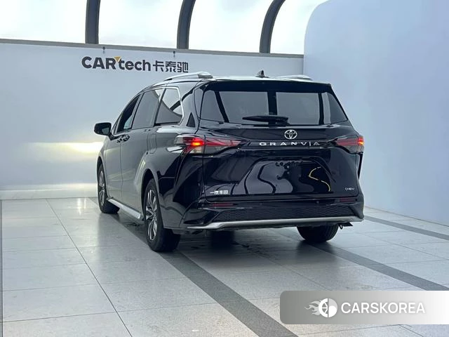 Toyota Grevia id 4254137 из Китая 8