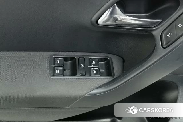 Volkswagen Polo id 4210598 из Китая 8