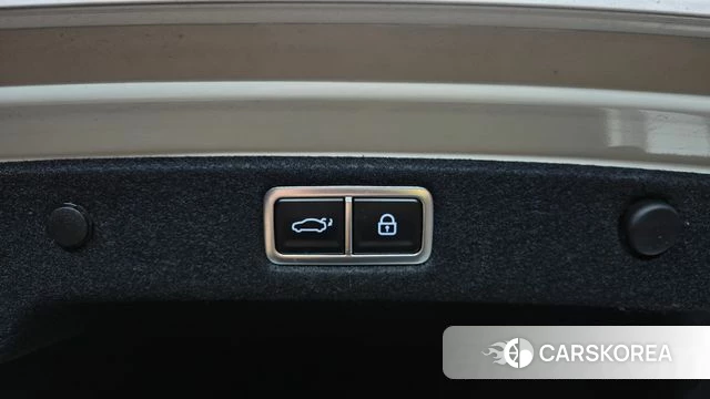 Hyundai Grandeur Hybrid (GN7) id 4394758 из Кореи 8