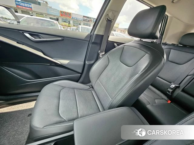Kia Di Ol Nu Niro id 4628601 из Кореи 8