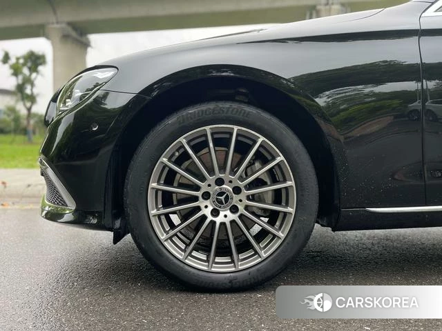 Mercedes-Benz E-class id 4260366 из Китая 8