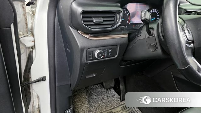 Ford Explorer 6th Generation id 3860958 из Кореи 8