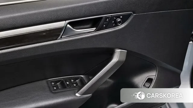 Volkswagen The New Passat id 3368820 из Кореи 8