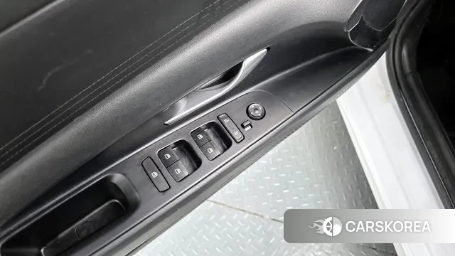 Hyundai Avante Hybrid (CN7) id 3290815 из Кореи 8