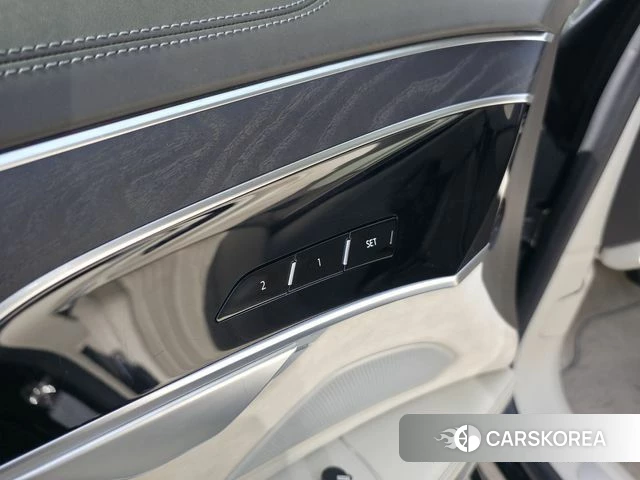 Audi A8 (D5) id 4196967 из Кореи 8