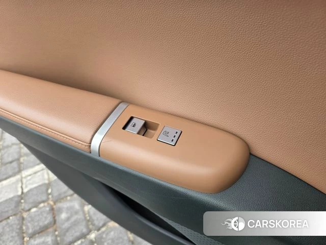 Hyundai Grandeur (GN7) id 3838791 из Кореи 8