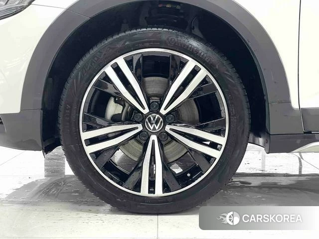Volkswagen Touran L id 4256824 из Китая 8