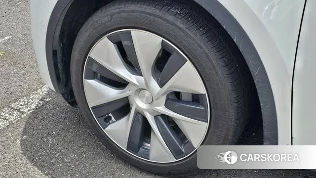 Tesla Model Y id 2999281 из Кореи 8