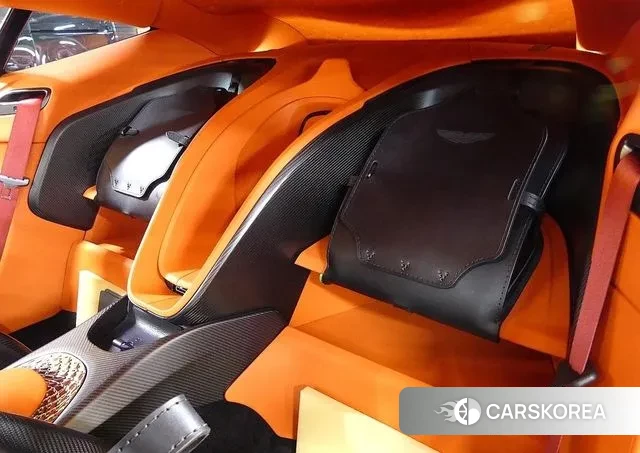 Aston Martin DBS id 2911839 из Кореи 8