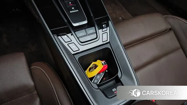 Porsche 911(992) id 3540390 из Кореи 8