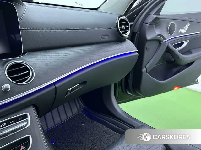 Mercedes-Benz E-class id 4219298 из Китая 8