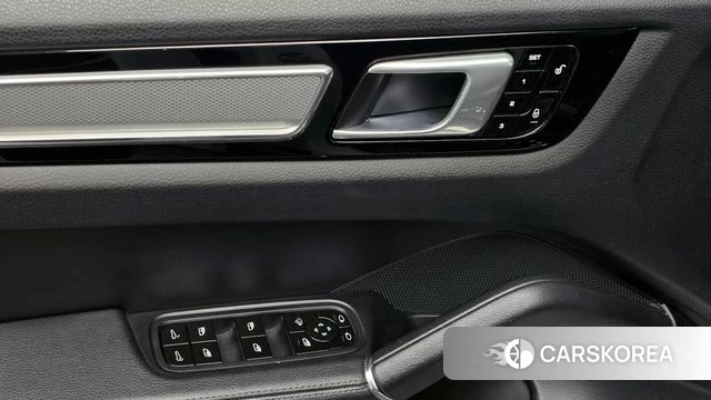 Porsche Cayenne (PO536) id 3936840 из Кореи 8