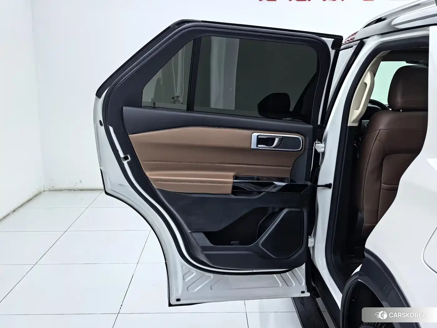 Ford Explorer id 4539198 из Китая 8
