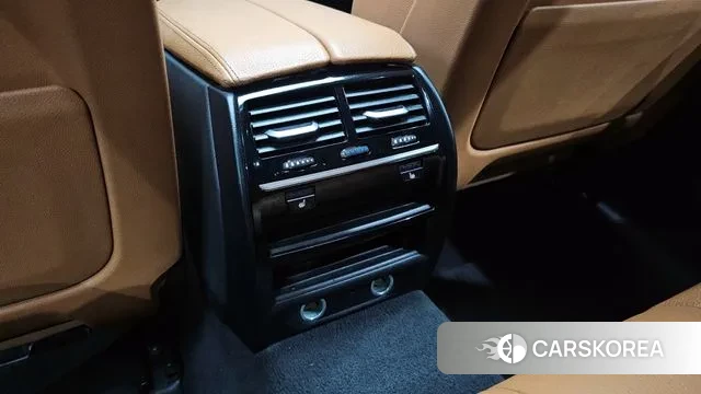 BMW 5 Series (G30) id 2961765 из Кореи 8