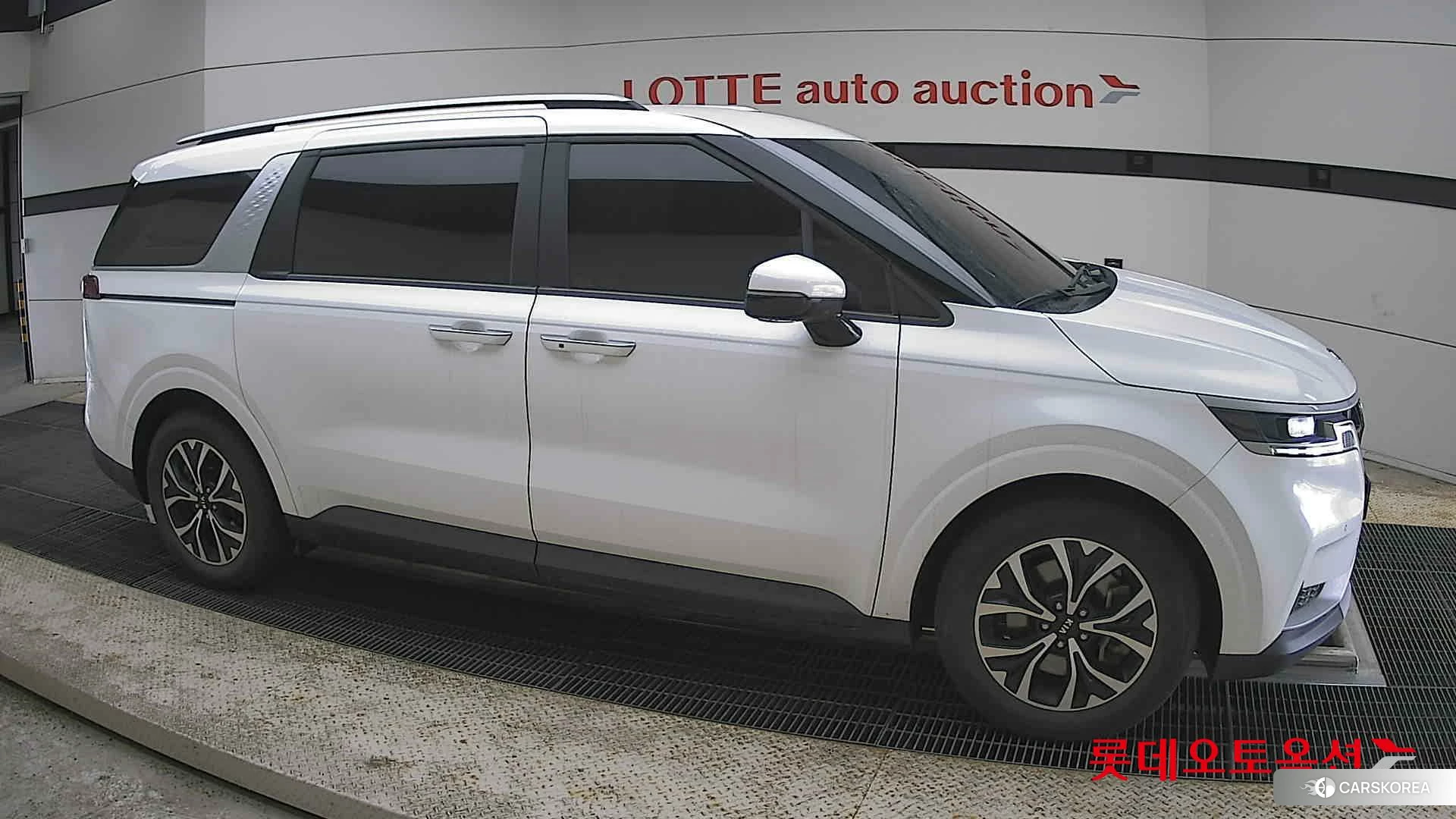 Kia Carnival id 4312642 из Кореи 8