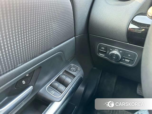 Mercedes-Benz Class B id 4208985 из Китая 8