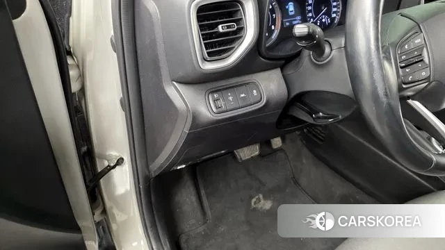 Hyundai Venue id 3717947 из Кореи 8