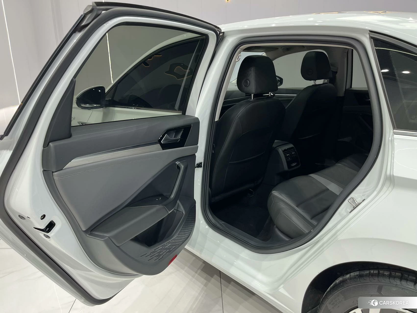 Volkswagen Sagitar id 4452094 из Китая 8
