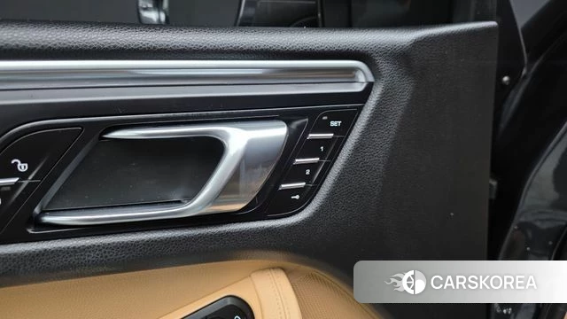 Porsche Macan id 3917303 из Кореи 8