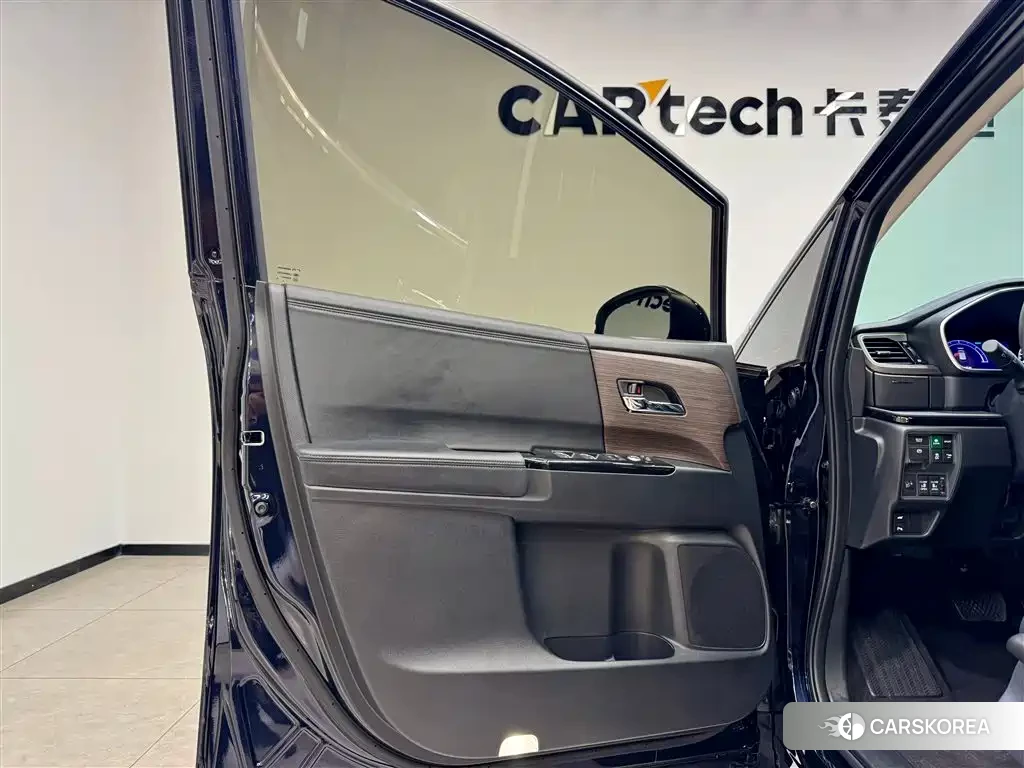 Honda Odyssey id 4515448 из Китая 8