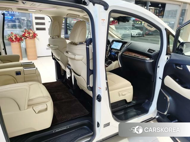 Toyota Elfa id 4263784 из Китая 8