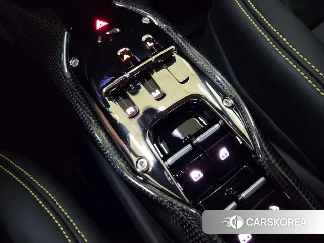 Ferrari 296 GTS id 3217735 из Кореи 8