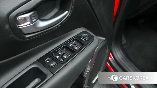 Jeep Renegade id 3161047 из Кореи 8