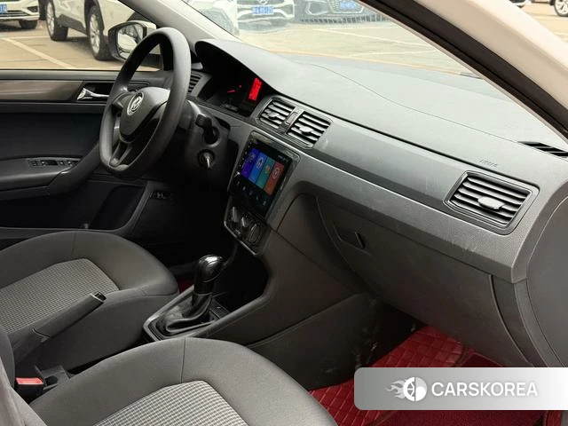 Volkswagen Santana id 4260104 из Китая 8