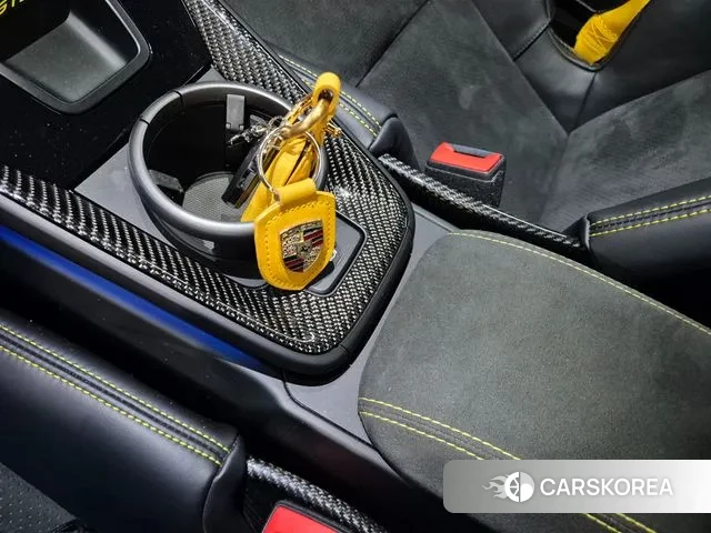 Porsche 911(992) id 3473243 из Кореи 8